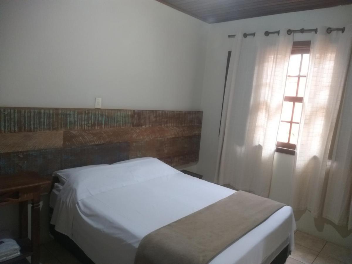 Suites Doce Jasmim ทีราเดนเจส ภายนอก รูปภาพ